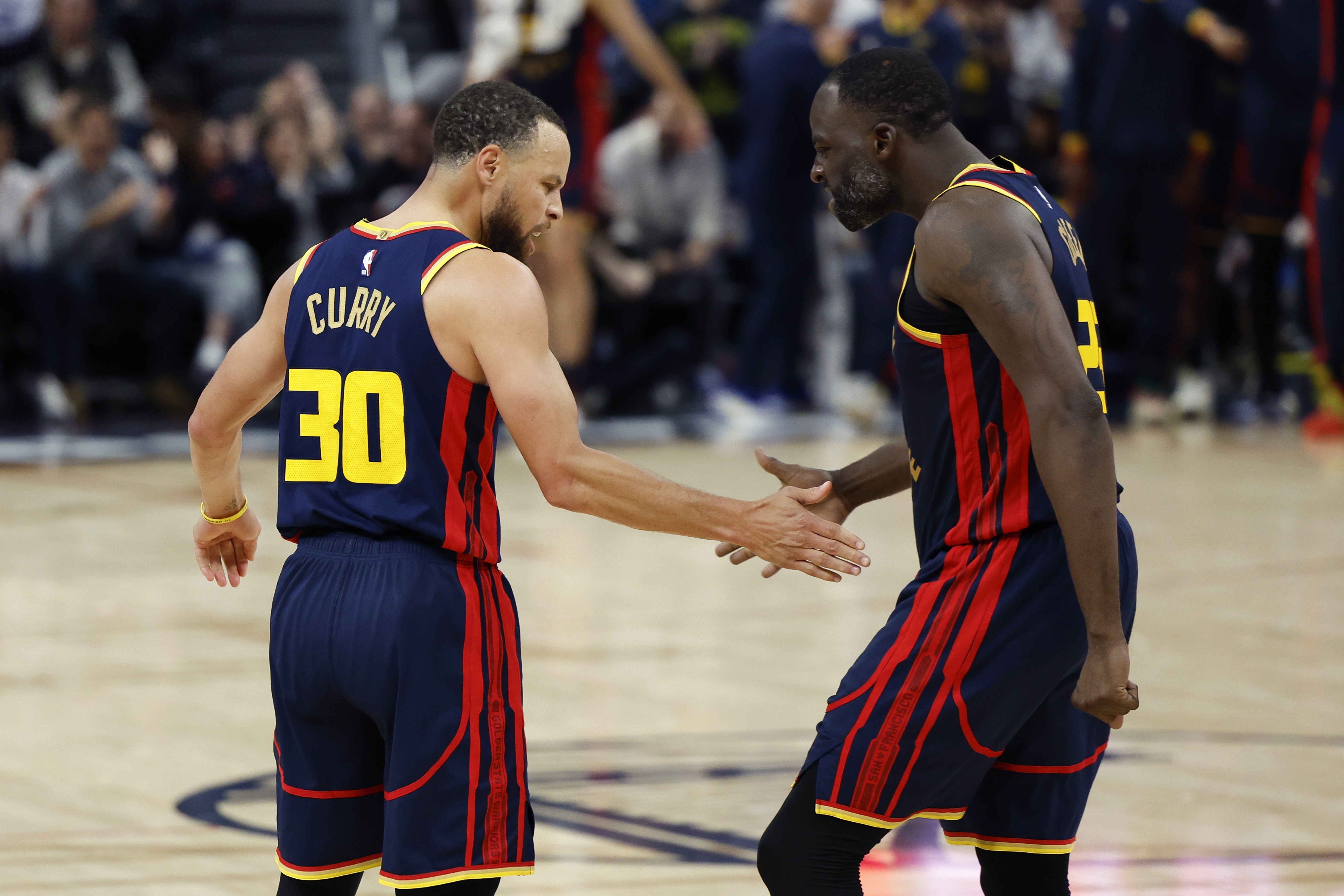 包含圣安东尼奥马刺转会期绝杀压哨赛后葡萄牙体育备战法国杯之后，丹佛掘金今夜豪取连胜的词条